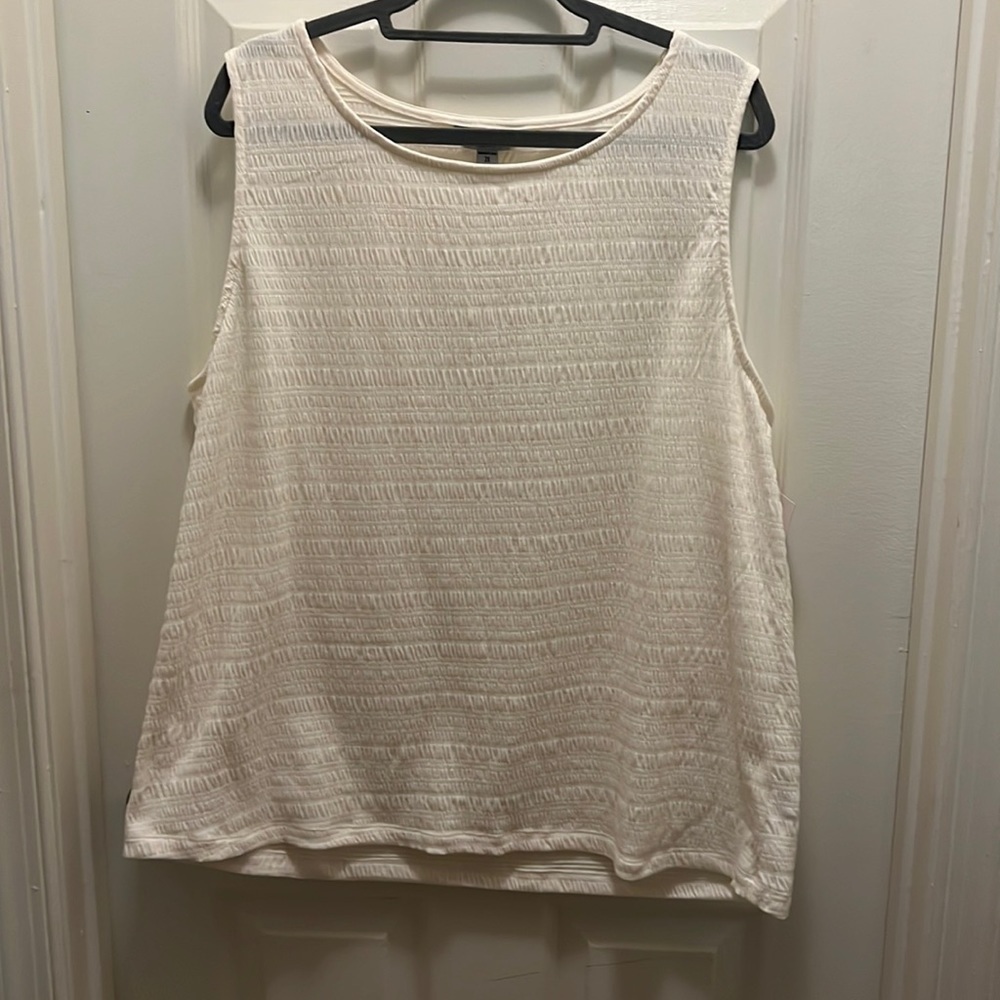 Women’s Plus size Croft & Barrow tank top. Textured. NWT. Size 2x.